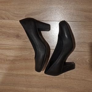 Clarks black leather heels